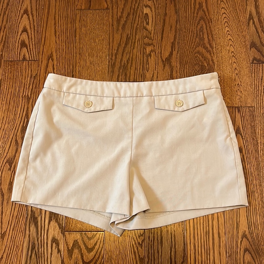 FOREVER 21 Woven Shorts (in Cream - Size M)